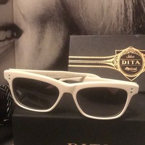 DITA Accessories - DITA RAMBLER 100% authentic wear DITA WHITE DITA Accessories - DITA RAMBLER 100% authentic wear DITA WHITE